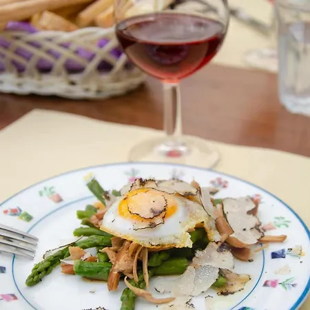 컨트리하우스 Cascina Il Convivio 디아노 달바