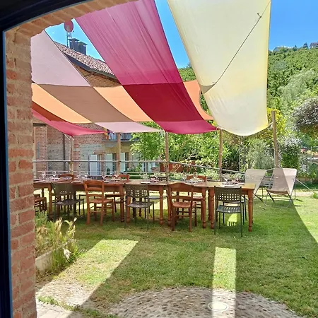 Cascina Il Convivio 디아노 달바