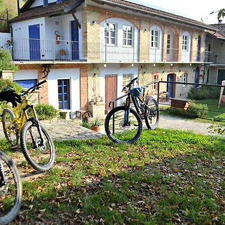 Lantställe Cascina Il Convivio Diano dʼAlba